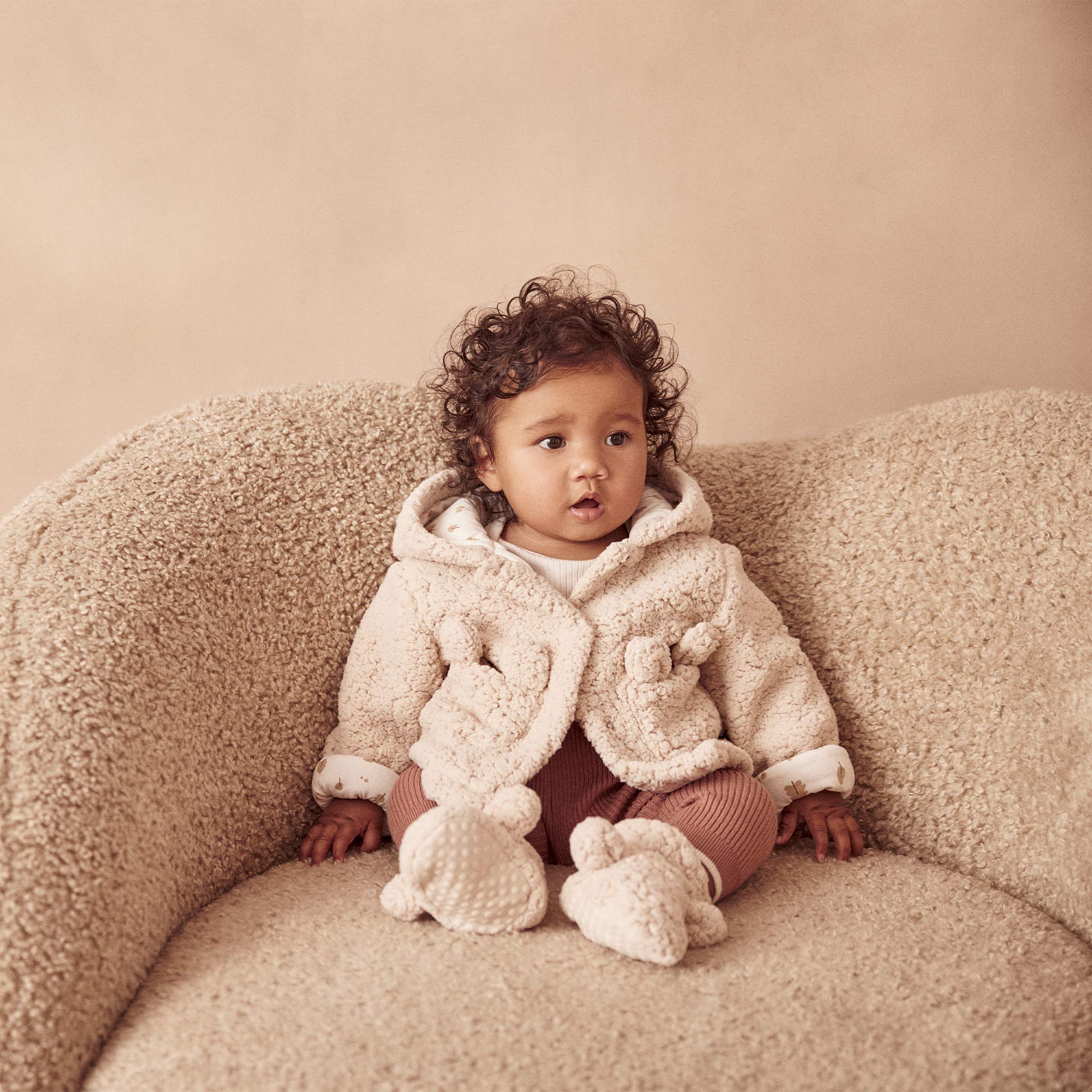 TEDDY_COAT_TEDDY_TRAPPER_HAT_KNITTED_RIBBED_LEGGING_OATMEAL_TEDDY_BOOTIES_169_WEB